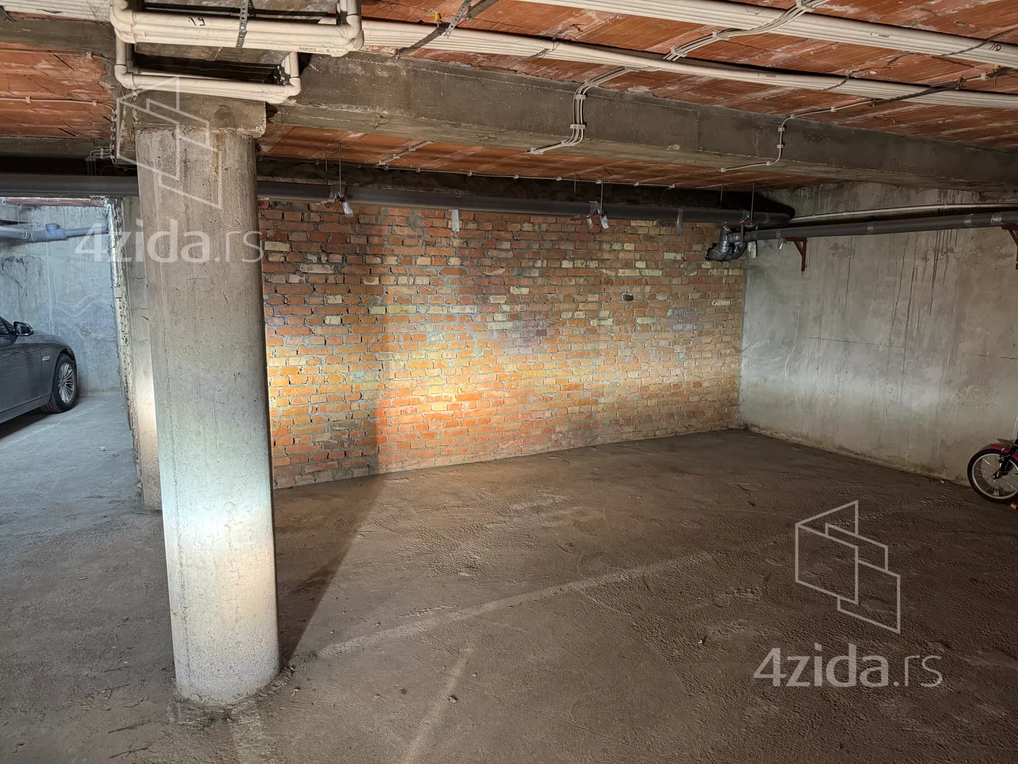 Garaža | 4zida