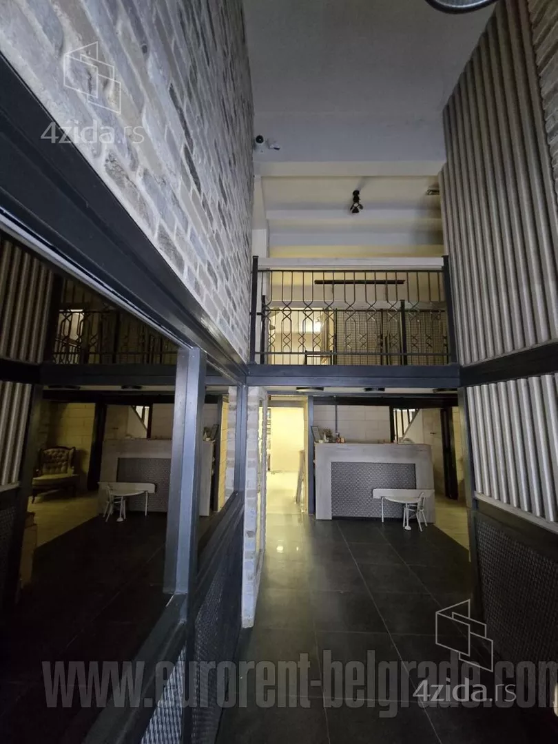 Poslovni prostor | 4zida