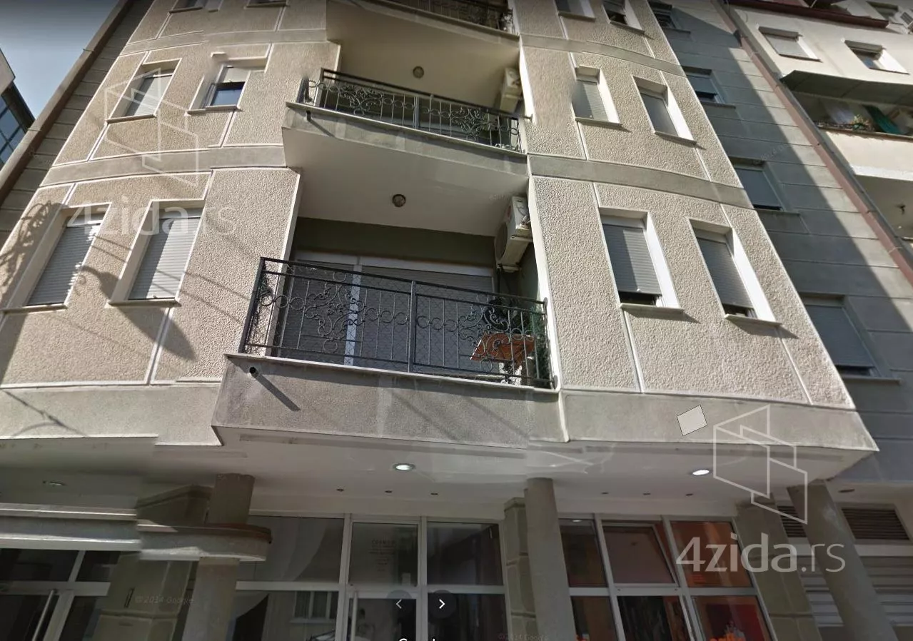Četvoroiposoban stan | 4zida