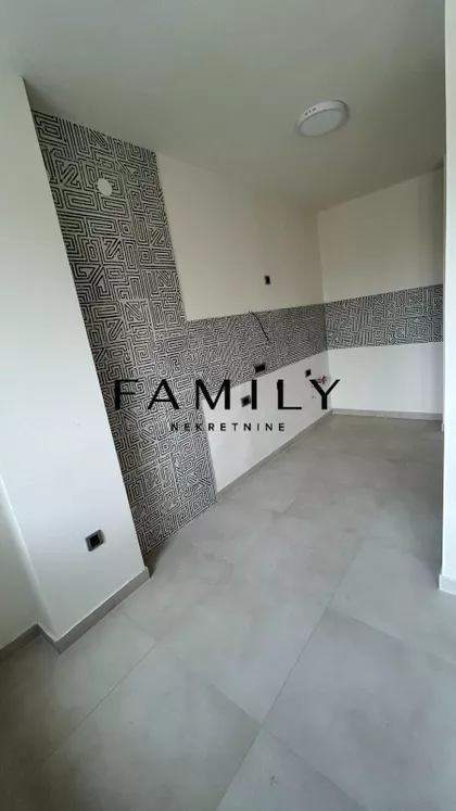 Cara Dušana | 4zida.rs