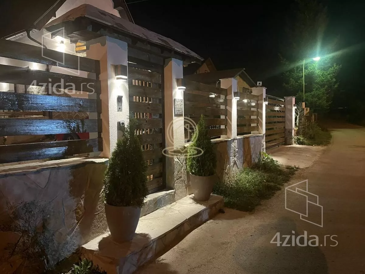 Kuća | 4zida
