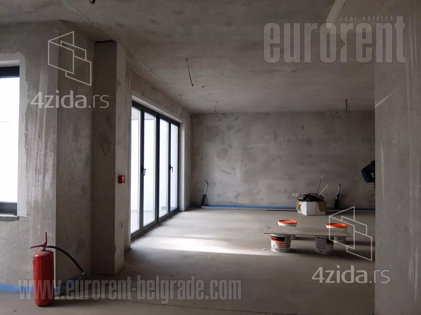Lokal | 4zida