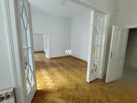 Šestoiposoban stan | 4zida