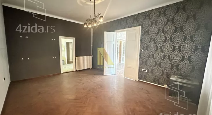 Četvoroiposoban stan | 4zida