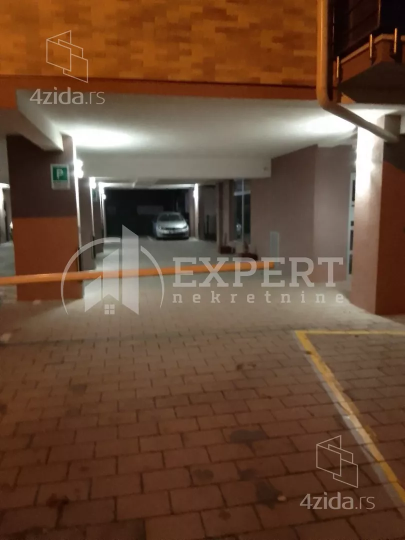 Garaža | 4zida