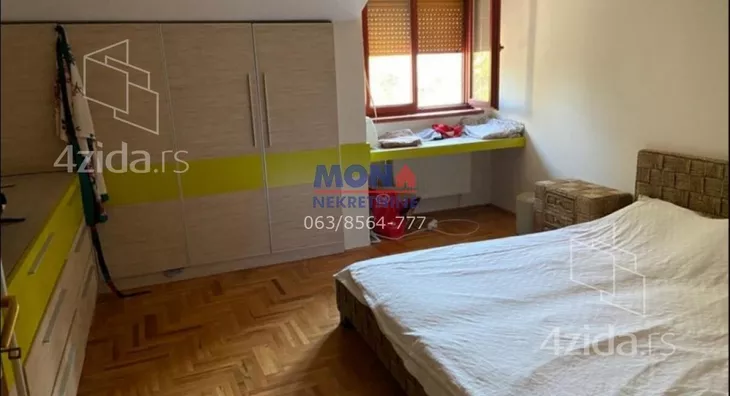 Šestosoban stan | 4zida