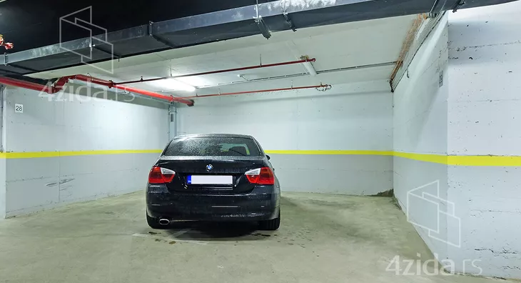 Šestosoban stan | 4zida