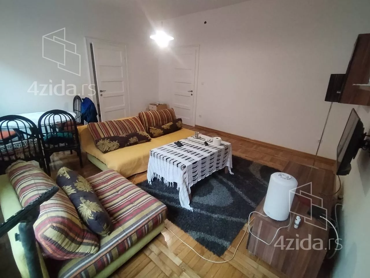 Troiposoban stan | 4zida