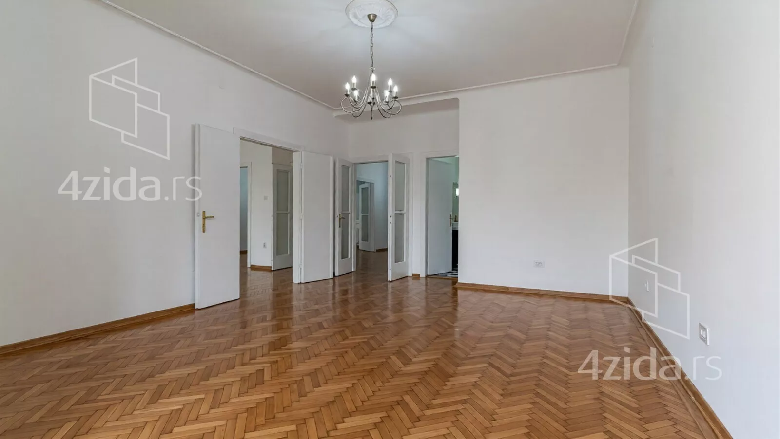 Četvoroiposoban stan | 4zida