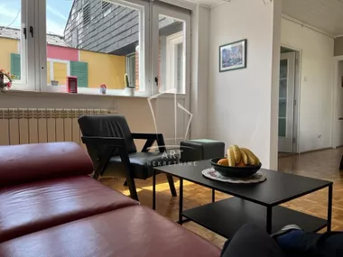 Jovana Stojsavljevića