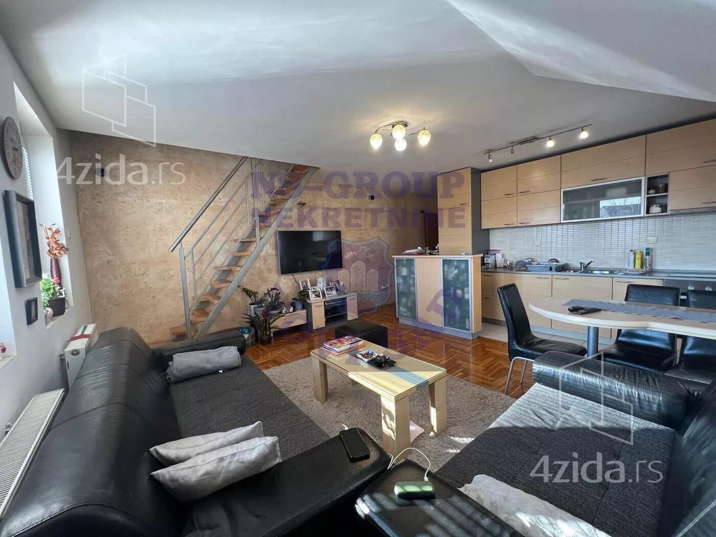 Četvoroiposoban stan | 4zida