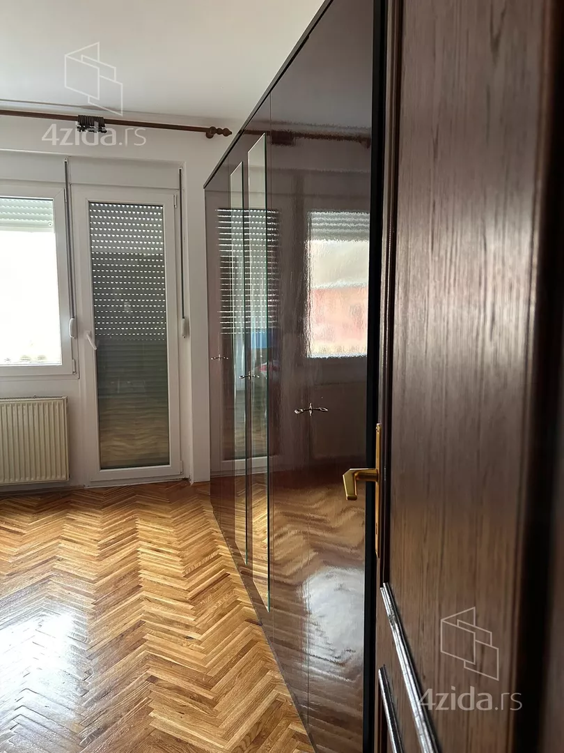 4-etažna kuća | 4zida