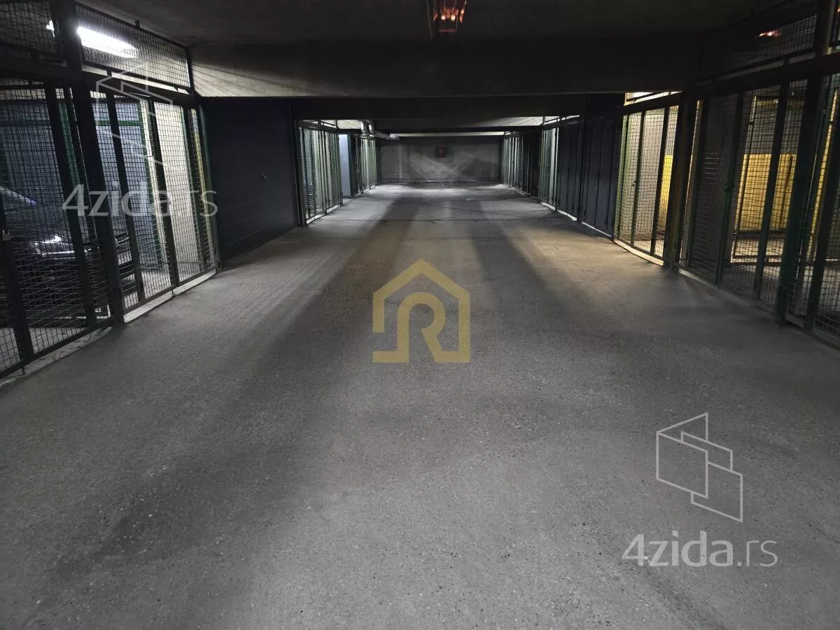 Garaža/Parking | 4zida