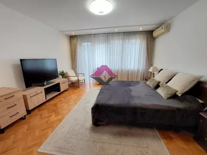 Zmaj Jovina | 4zida.rs