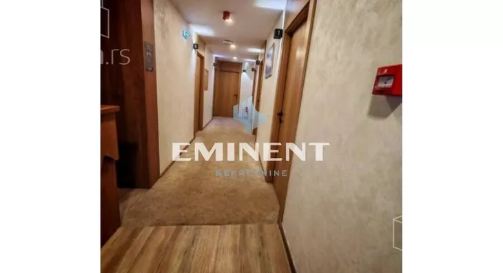 Šestosoban stan | 4zida