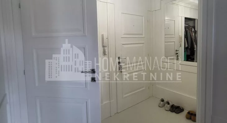 Četvoroiposoban stan | 4zida