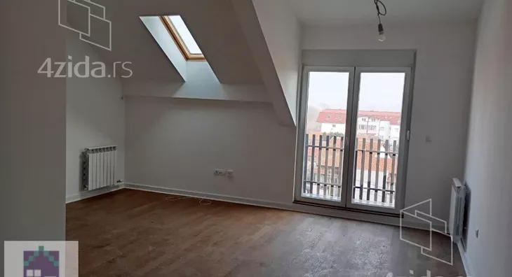 Troiposoban stan | 4zida