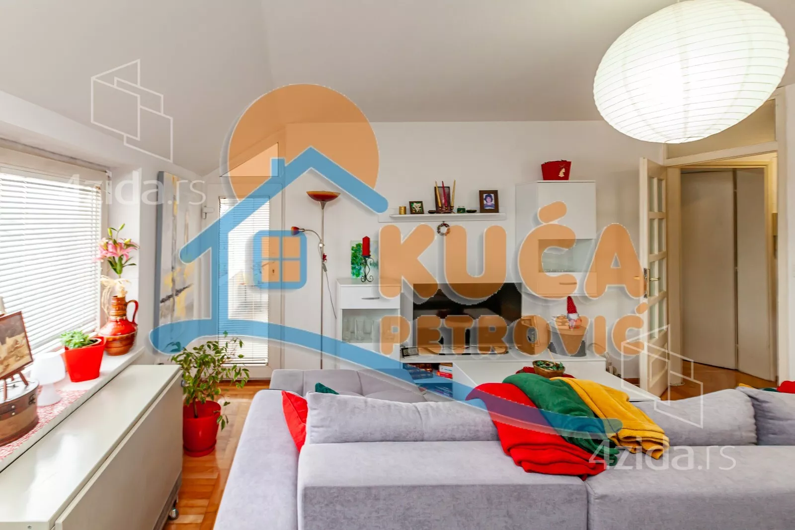 Dvoiposoban stan | 4zida