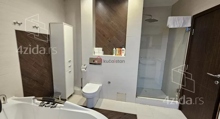 Petosoban stan | 4zida