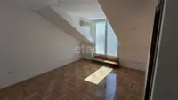 Šestosoban stan | 4zida