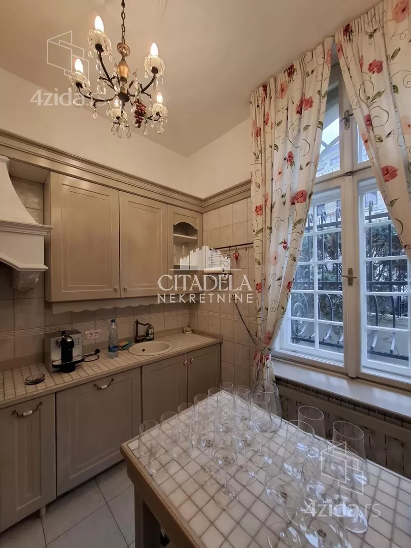 4-etažna kuća | 4zida