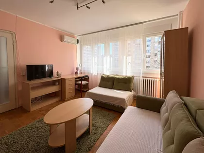 Šesnaestog Oktobra 9 | 4zida.rs