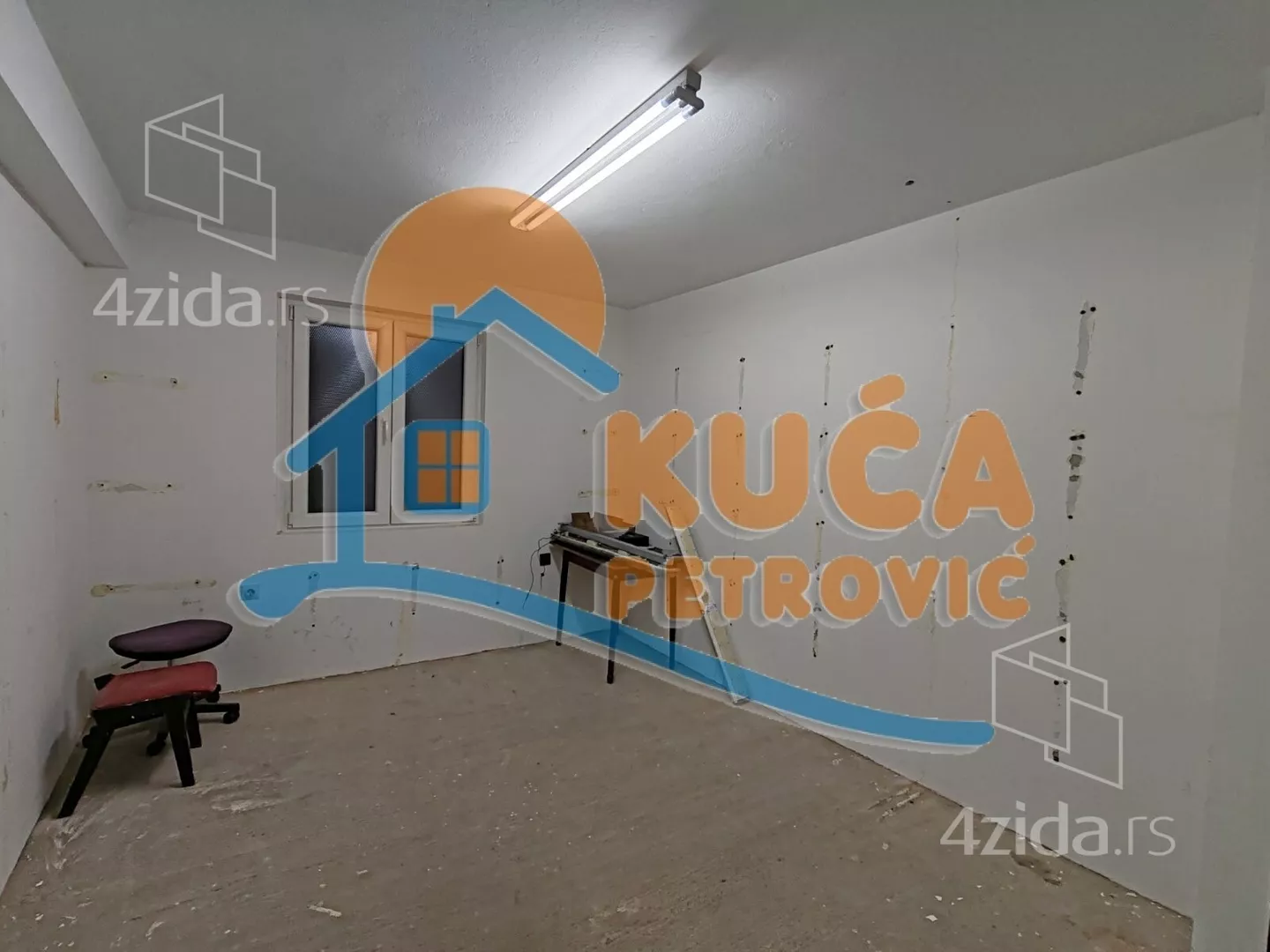 Lokal | 4zida