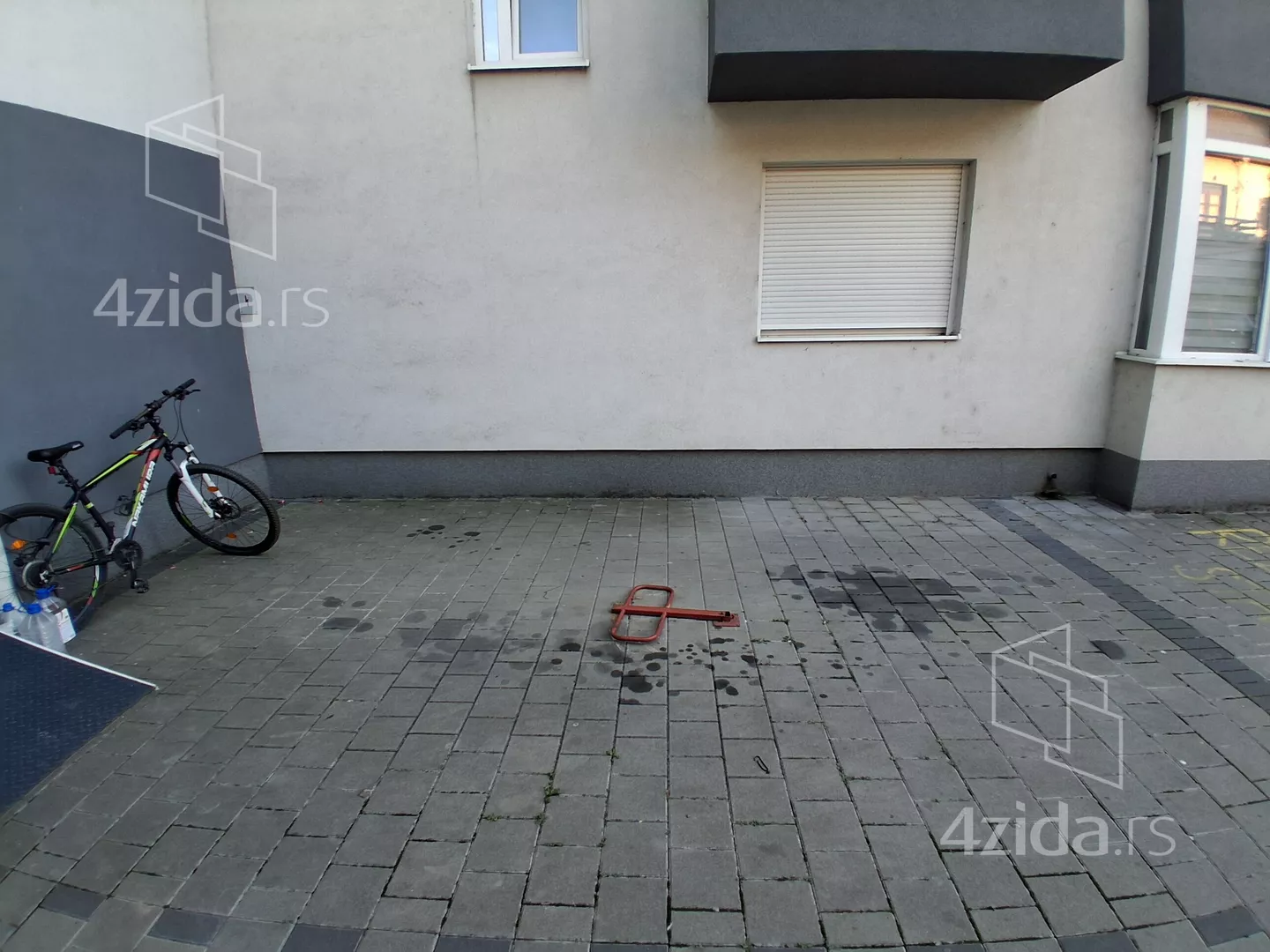 Parking | 4zida