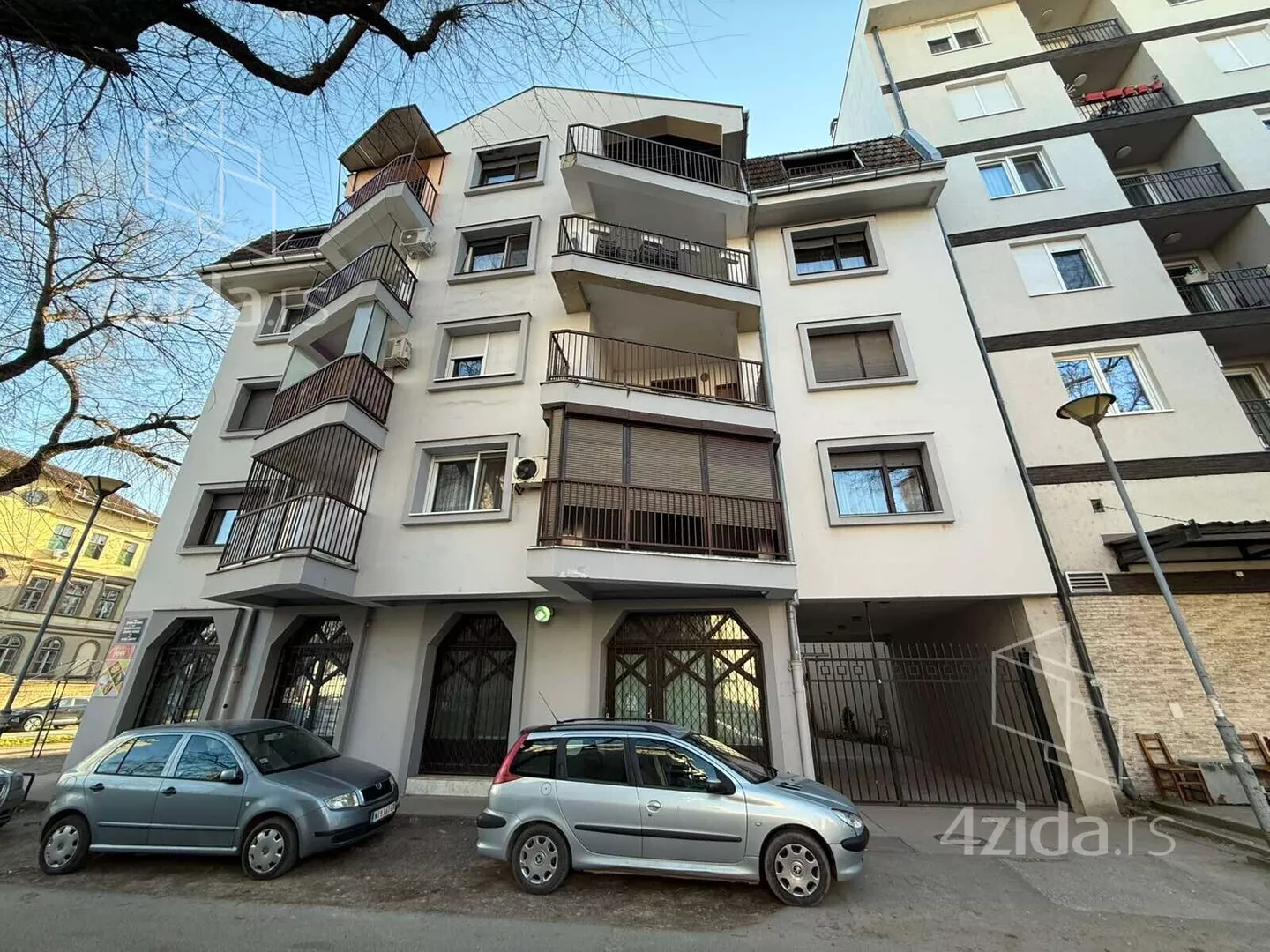 Garsonjera | 4zida