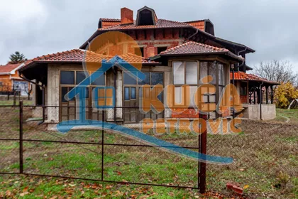 Rujnička 5. prilaz | 4zida.rs