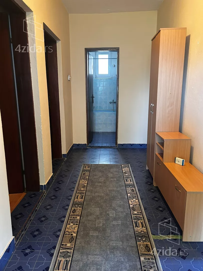 Дом · 180 m² · Inđija