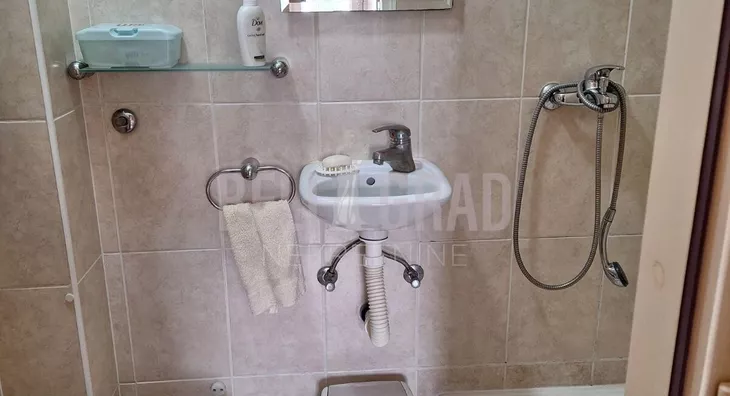Četvoroiposoban stan | 4zida
