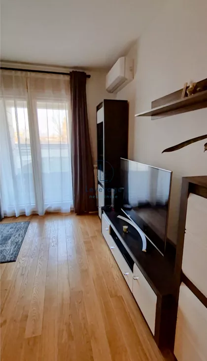 Tadije Sondermajera | 4zida.rs