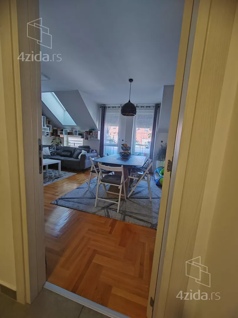 Četvorosoban stan | 4zida