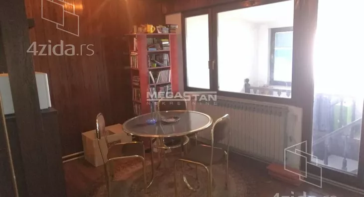 Petoiposoban stan | 4zida