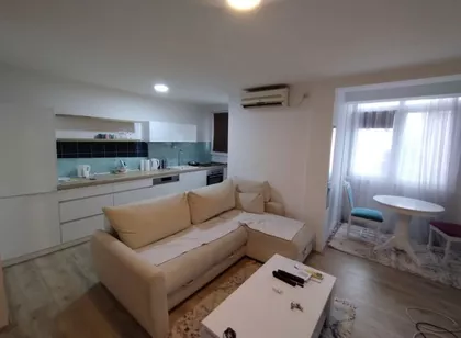 Učitelj Tasina | 4zida.rs