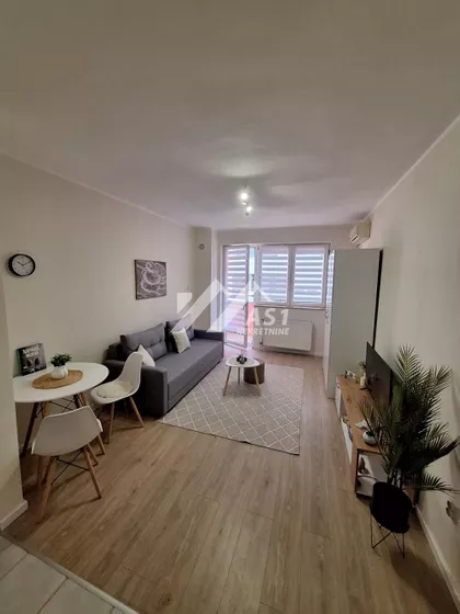 Valentina Vodnika | 4zida.rs