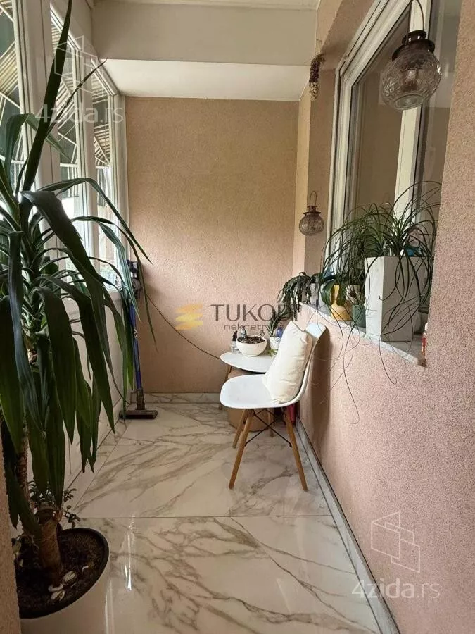 Petosoban stan | 4zida