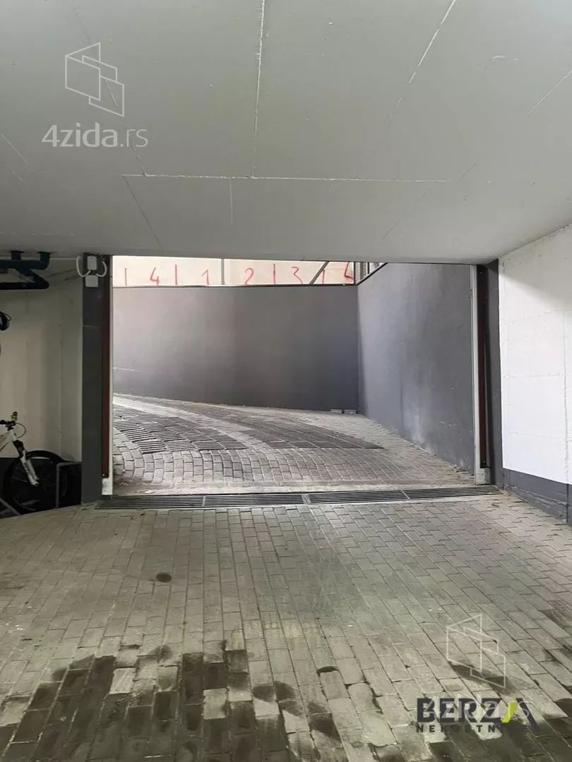Garaža | 4zida