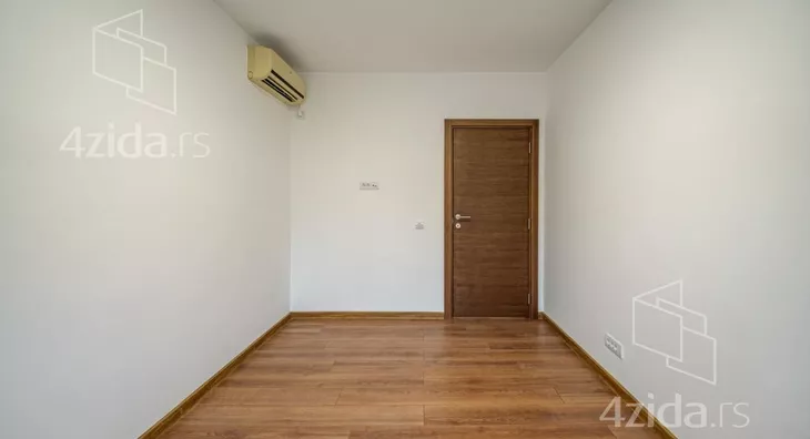 Četvoroiposoban stan | 4zida