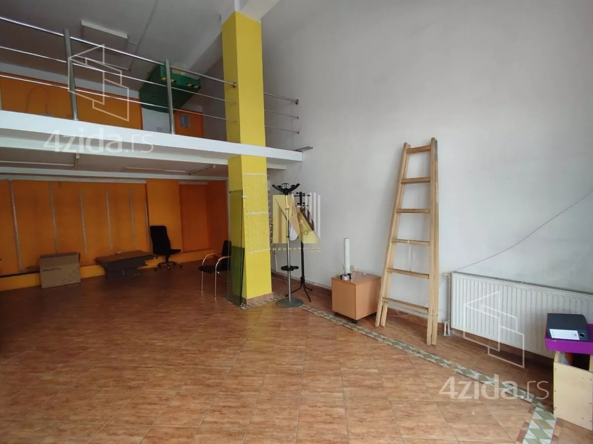 Lokal | 4zida