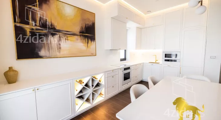 Petosoban stan | 4zida