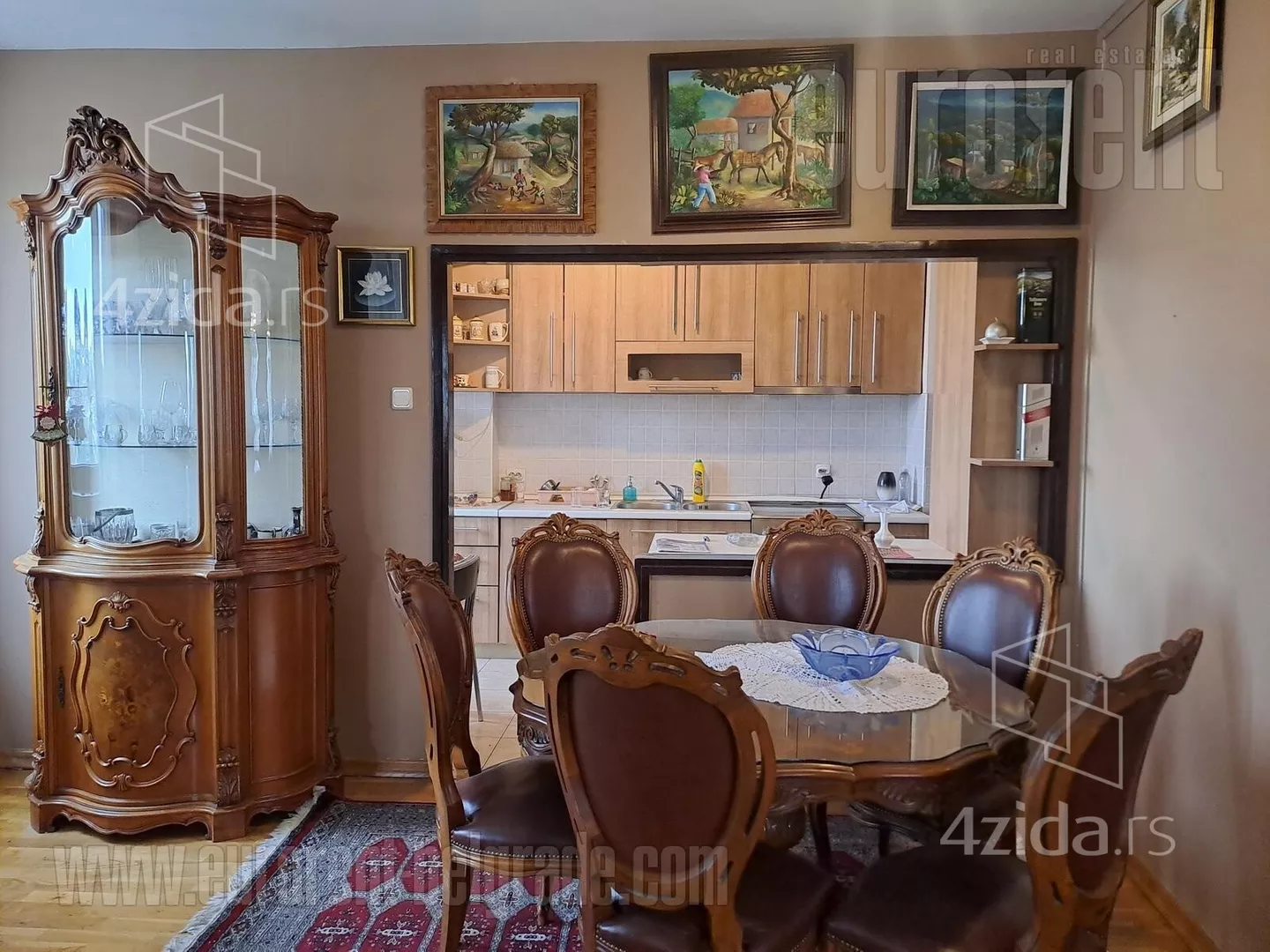 Troiposoban stan | 4zida