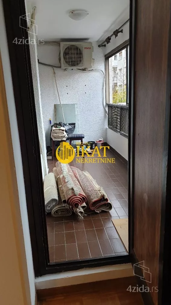 Četvoroiposoban stan | 4zida