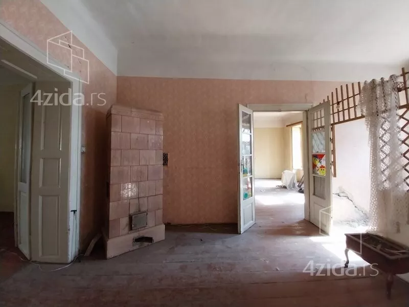 Četvoroiposoban stan | 4zida