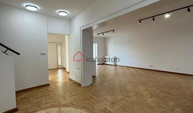 Poslovna zgrada | 4zida