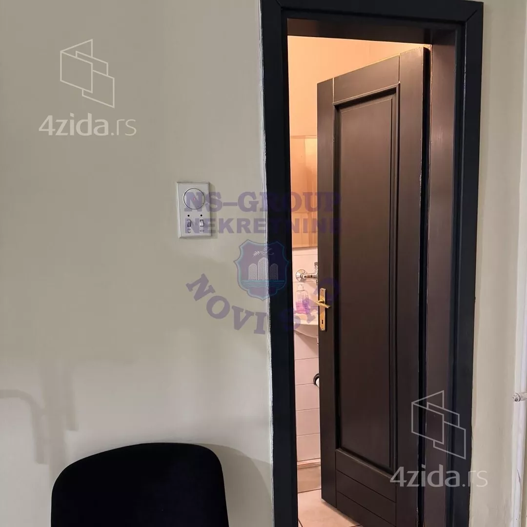 Lokal | 4zida
