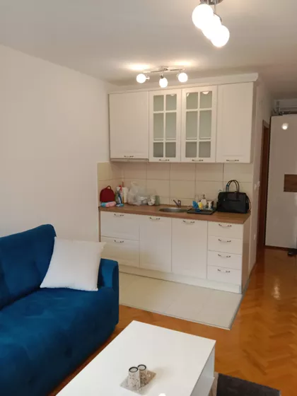 Mila Jelenkovića 28B | 4zida.rs
