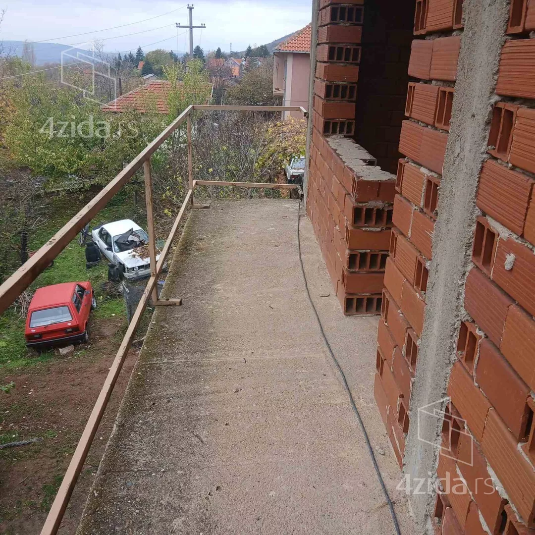 3-etažna kuća | 4zida