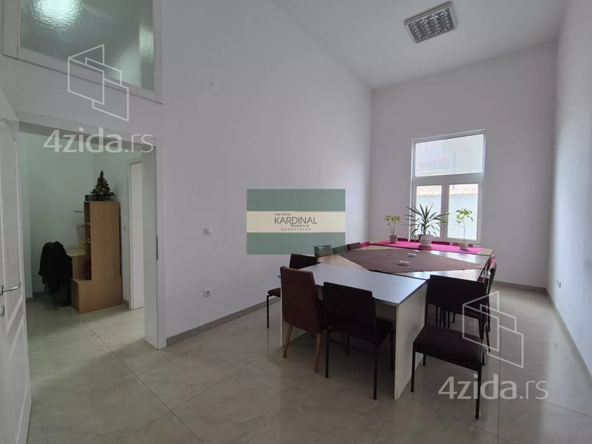 Poslovni prostor | 4zida